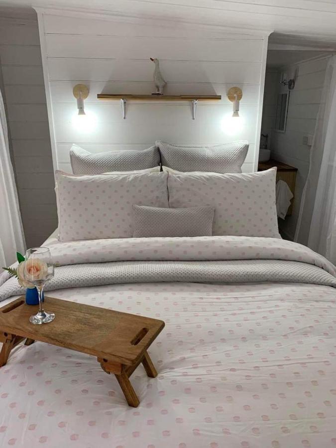 The Wandering Duck - Heritage Tiny House Strahan Kültér fotó